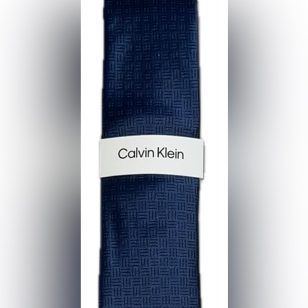 NWT Calvin Klein Light Navy Blue Pattern Tie